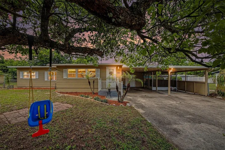 Welcome to this Move-in Ready Casselberry Home!