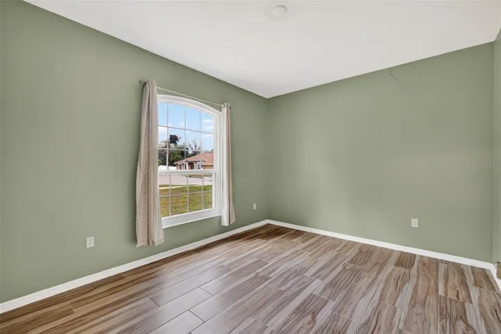 Office/possible 5th bedroom