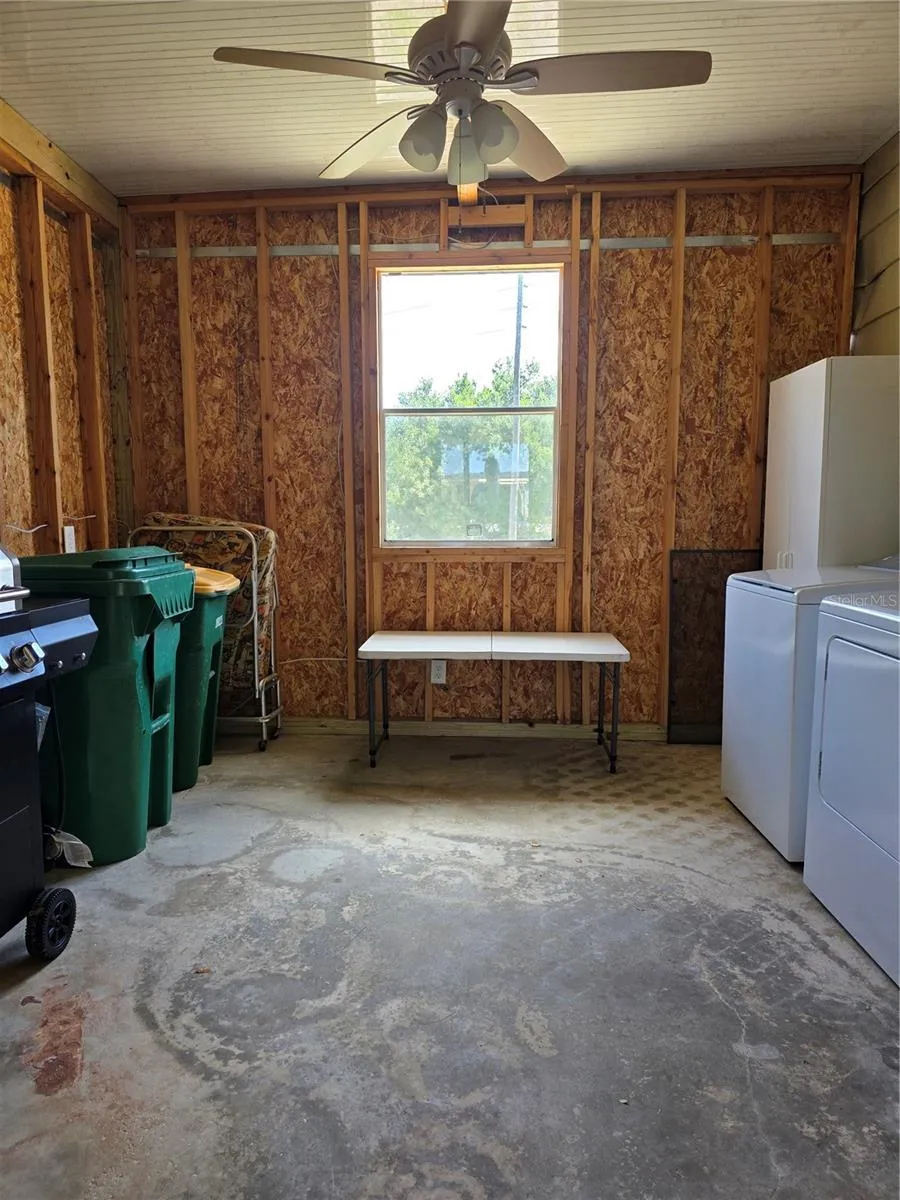 Laundry/storage