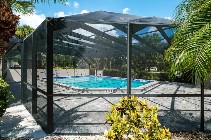 Great screened in pool area