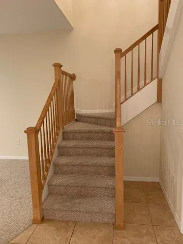 Solid staircase to bedrooms