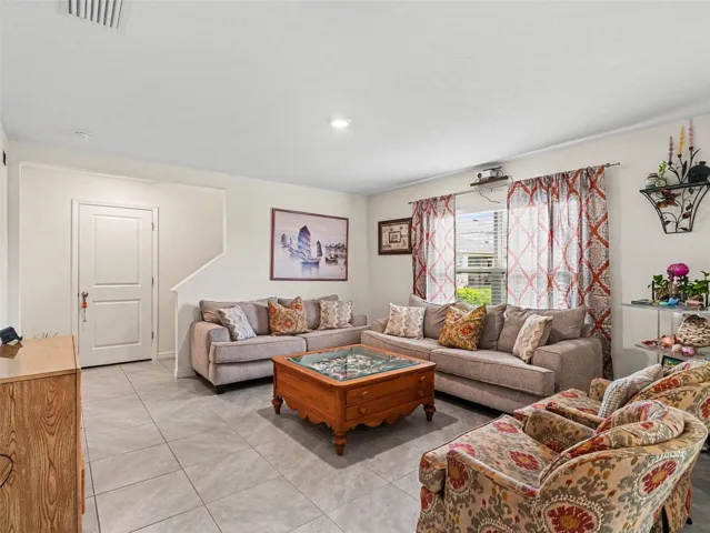 4114 Dovetail Lane, PALMETTO, FL 34221 - Living Room