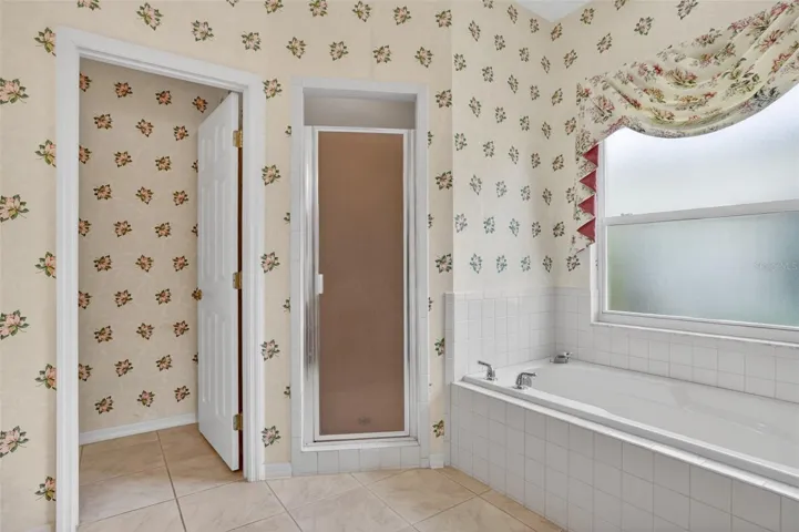 Master Bathroom with garden tub