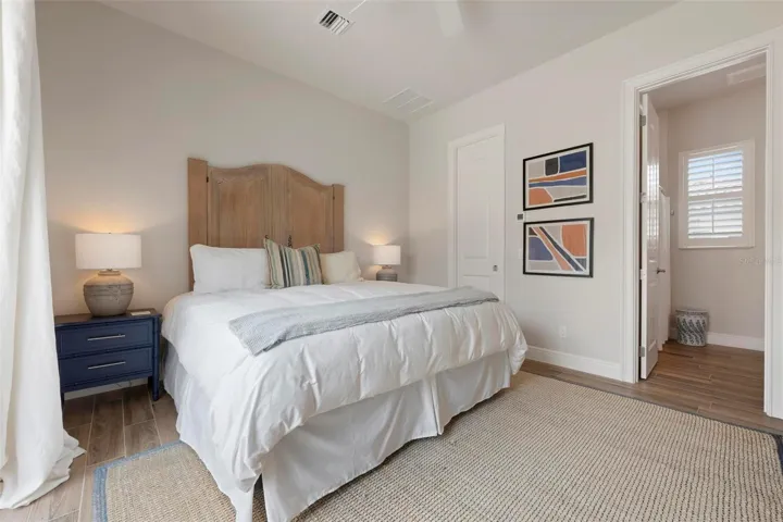 Casita with walk-in closet
