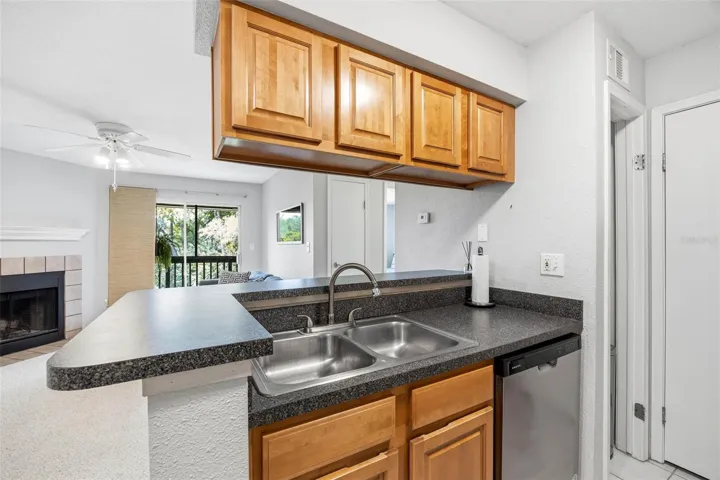 Kitchen with Breakfast Bar