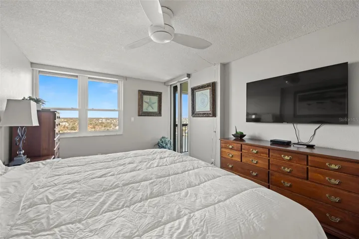 Primary suite