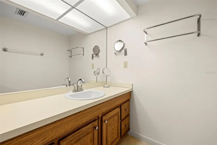 Primary bath