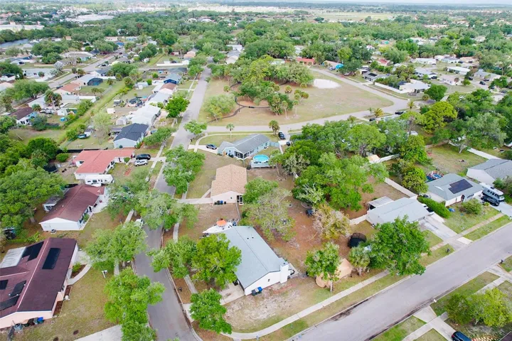 House is on corner and 2nd park is west of it!