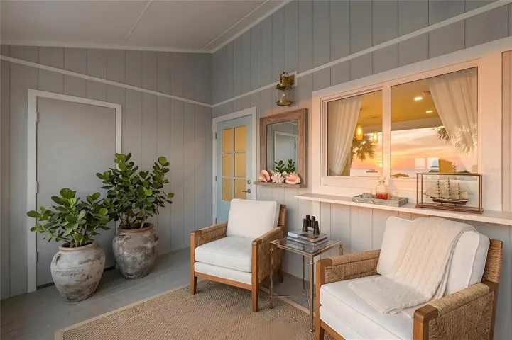 Front Lanai and Entry