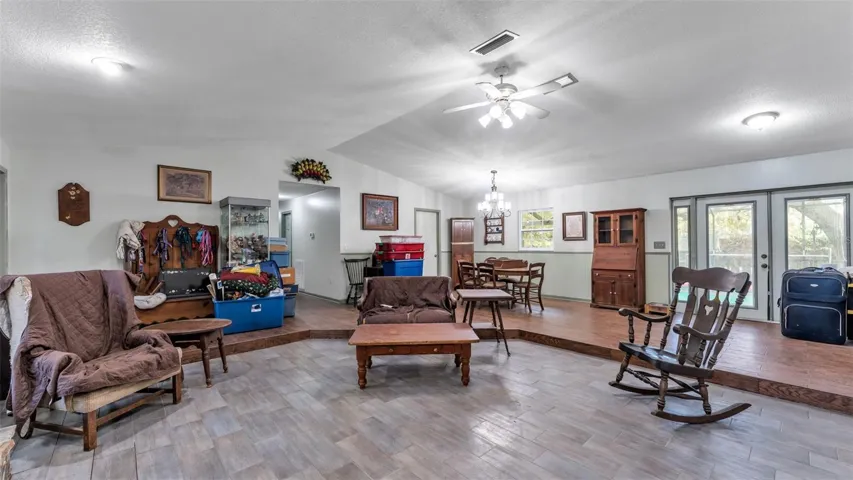 Great space to entertain by the pool!