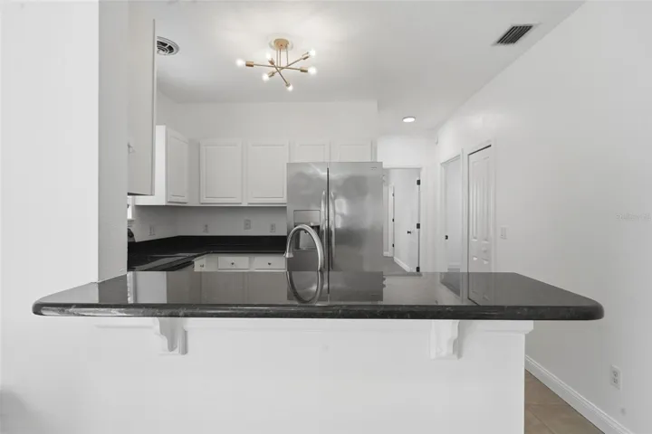 Kitchen Breakfast Bar