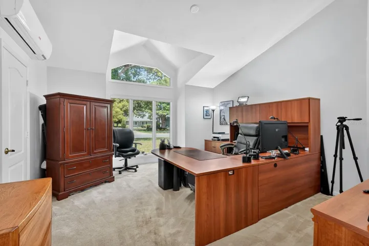 923_Club_house_Blvd_Office