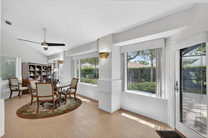 923_Club_house_Blvd_Break2