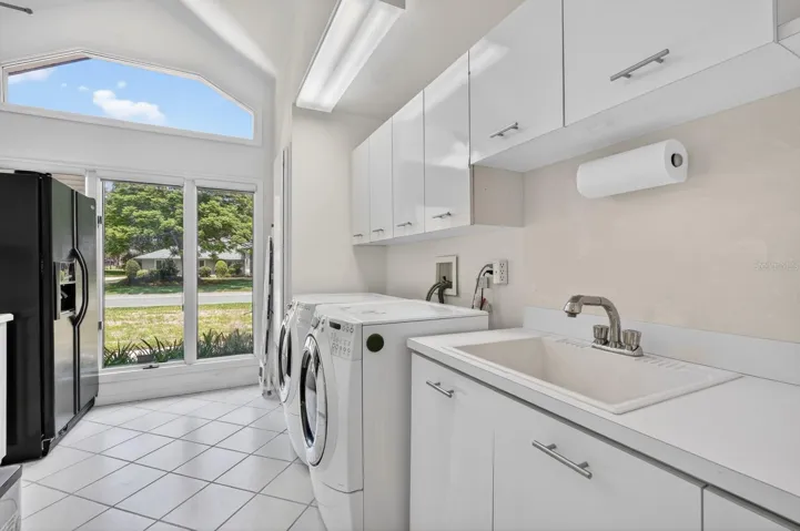 923_Club_house_Blvd_Laundry
