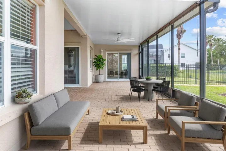 Virtually staged lanai