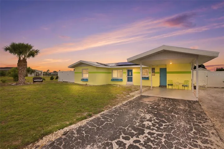 Welcome to this Charming FL Home!