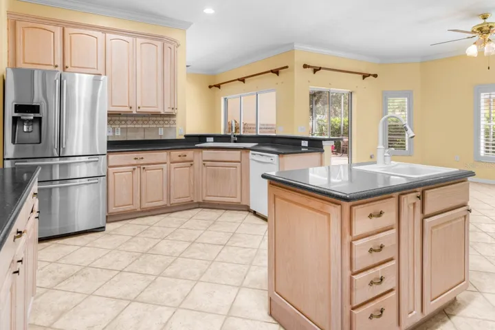 Spacious Kitchen