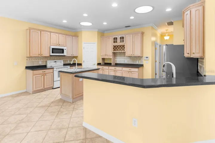 Spacious Kitchen