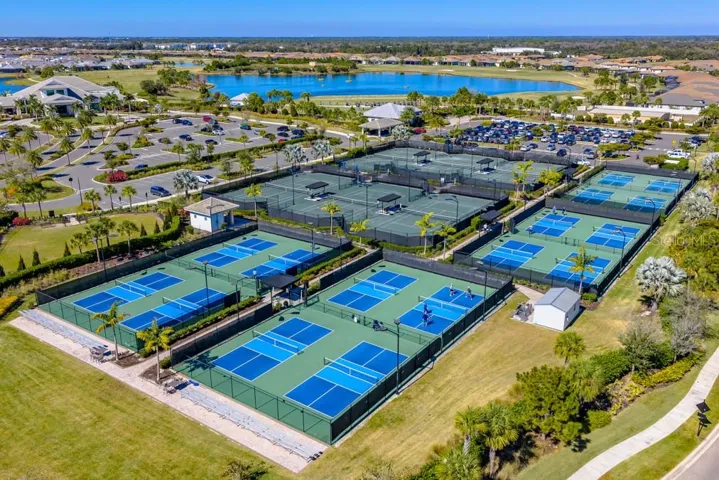 Esplanade at Azario Lakewood Ranch Community
