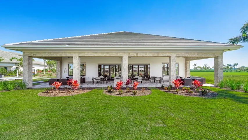 Esplanade at Azario Lakewood Ranch Community