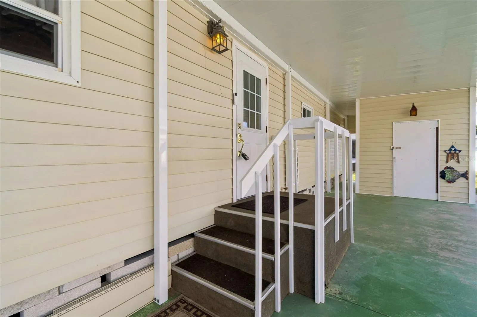 stairs to kitchen entrance