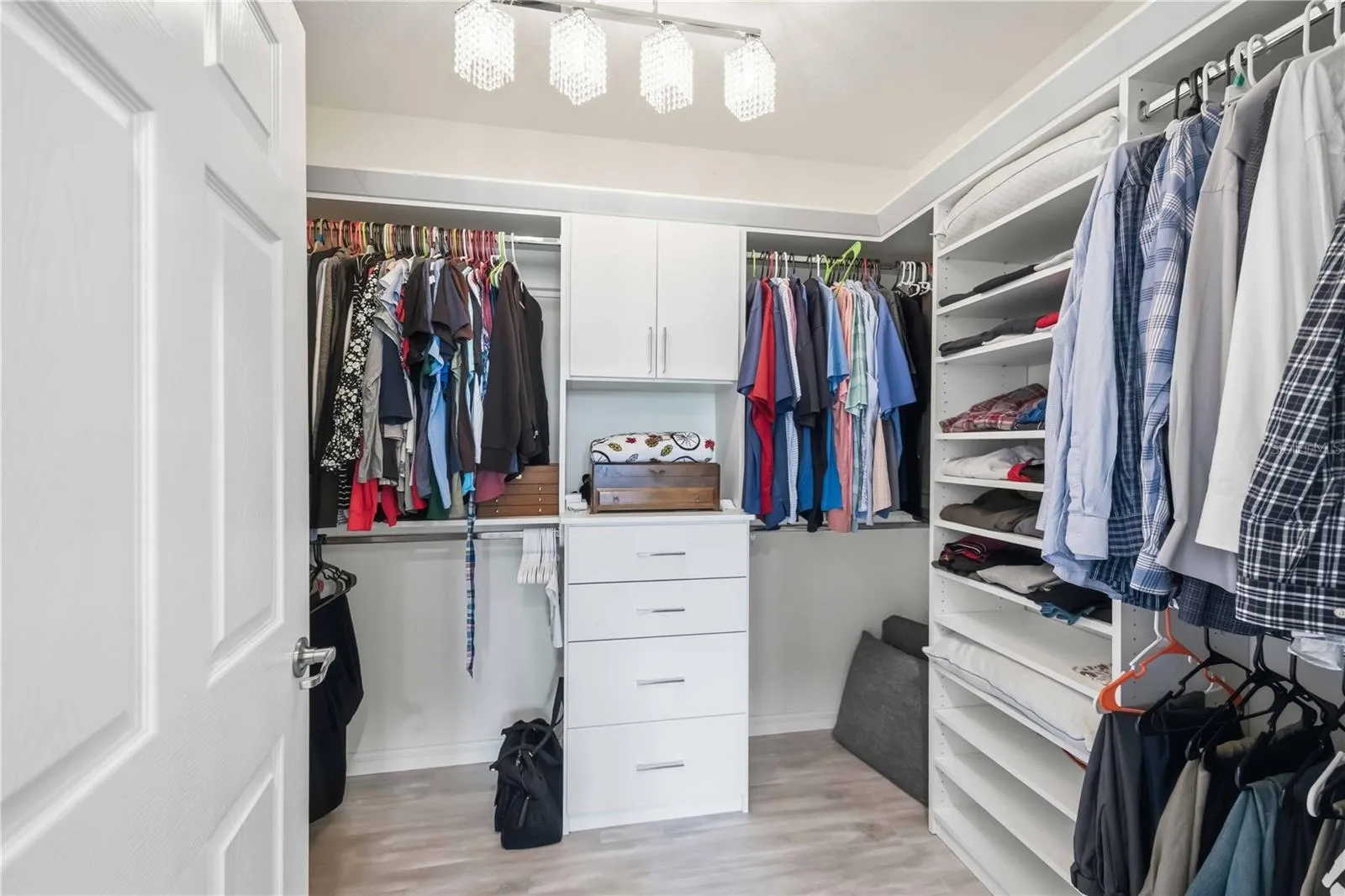 Walk-in Closet