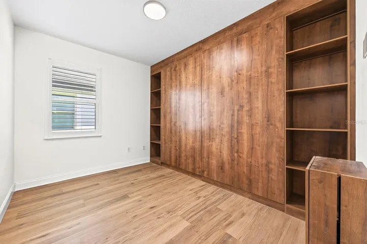 Secondary bedroom