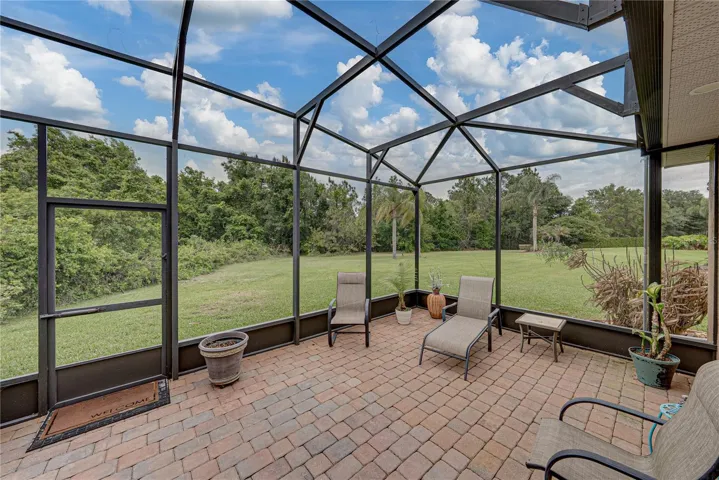 Screened enclosure