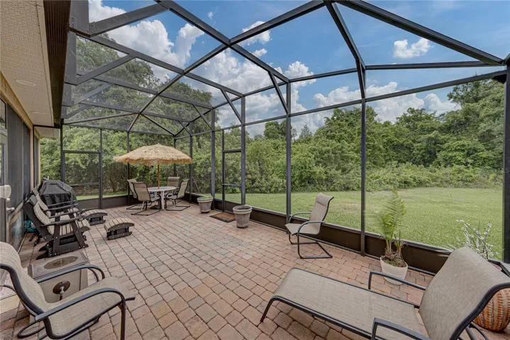 Screened enclosure
