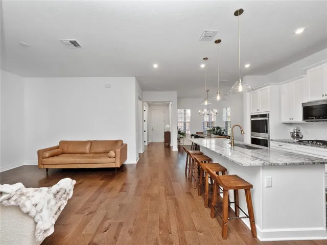Living/Kitchen