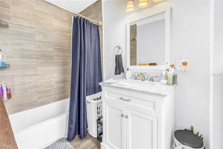 Main bathroom