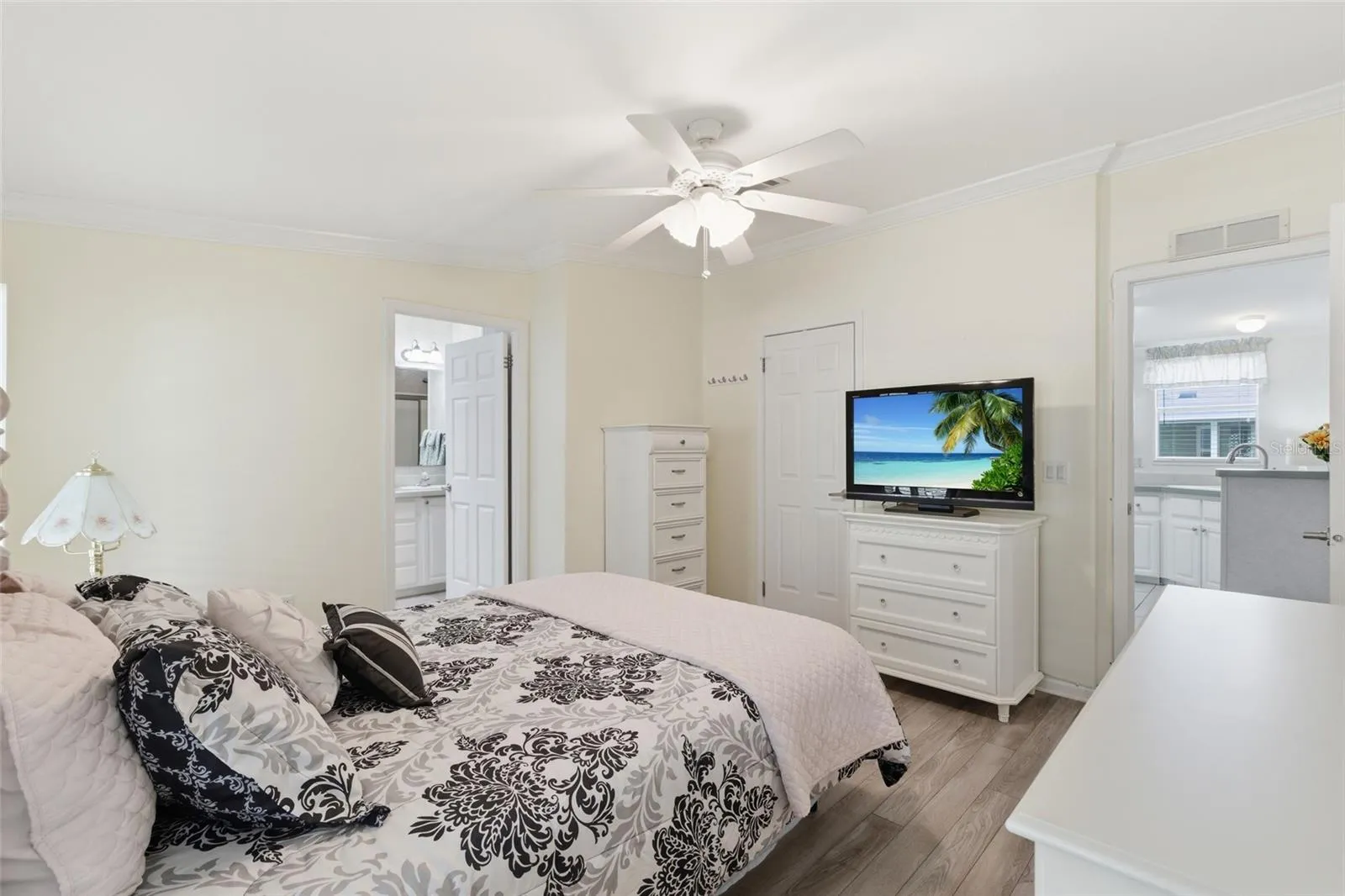 Primary Bed Room
