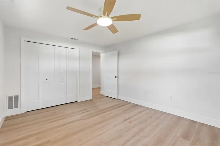 Corner Bed
