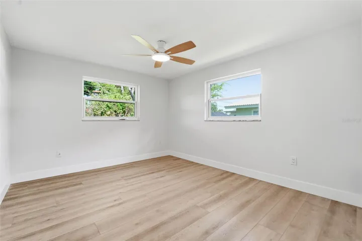 Corner Bed