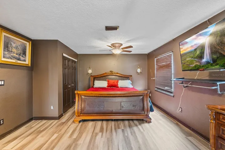 Main House/Bedroom 2