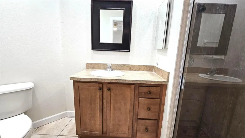 Master bath-walk in shower