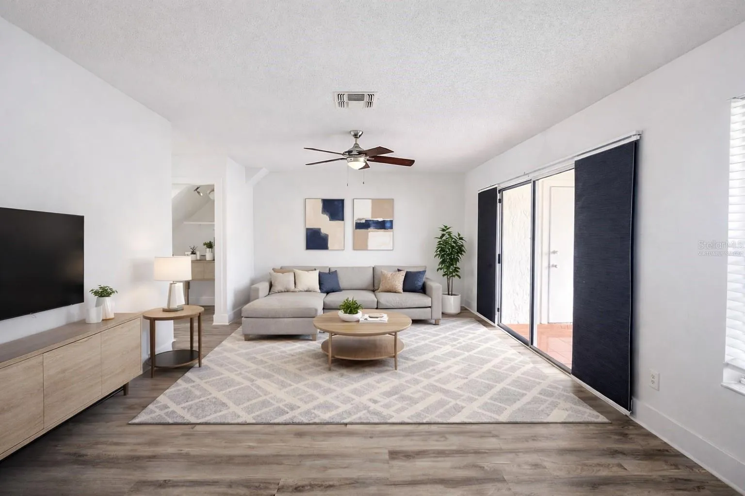 This photo has been virtually staged.