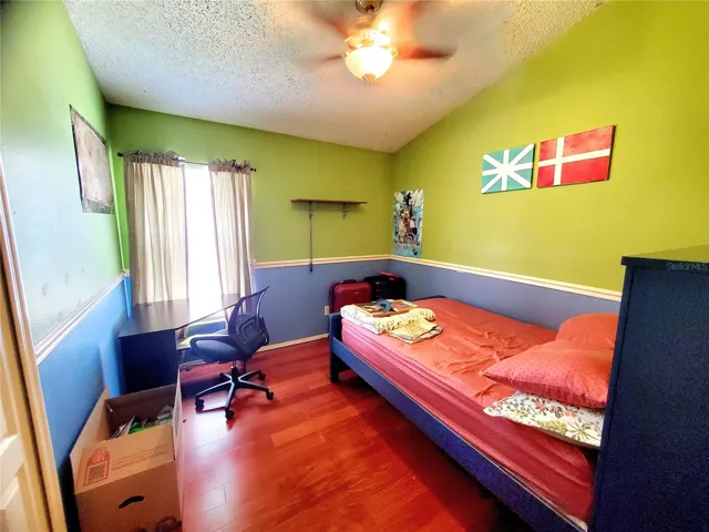 BEDROOM 4