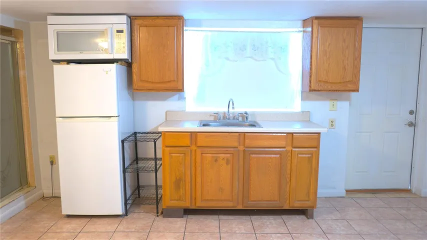 Studio kitchenette