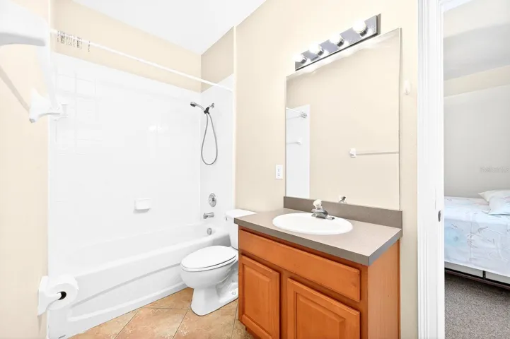 Jack & Jill Bath.