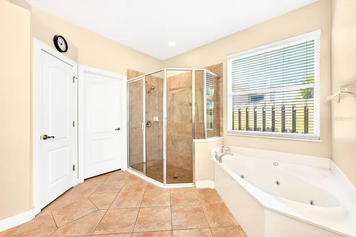Primary en-suite bath.