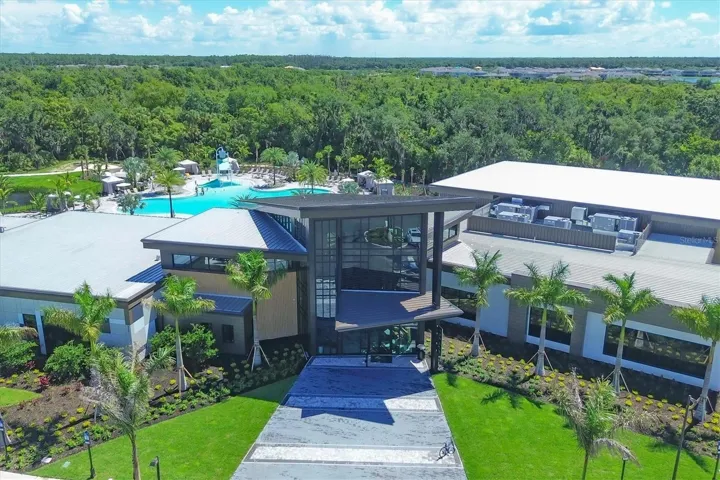 The HUB Amenity Center