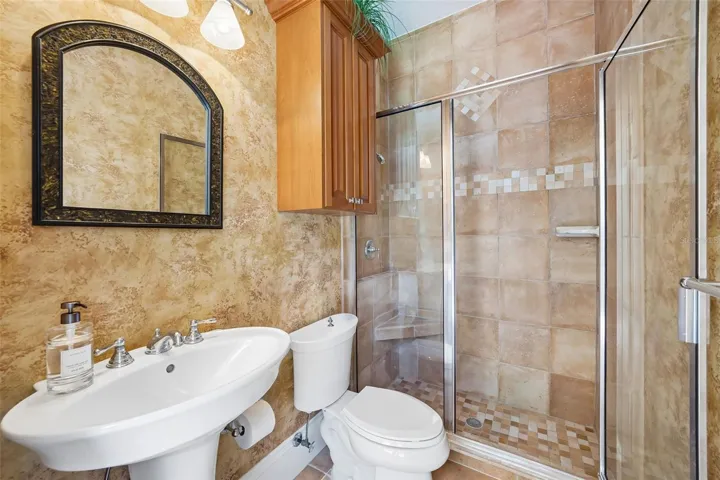 Bathroom 5 - Downstairs