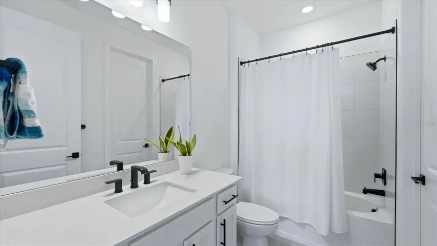 Downstairs Ensuite Guest Bathroom