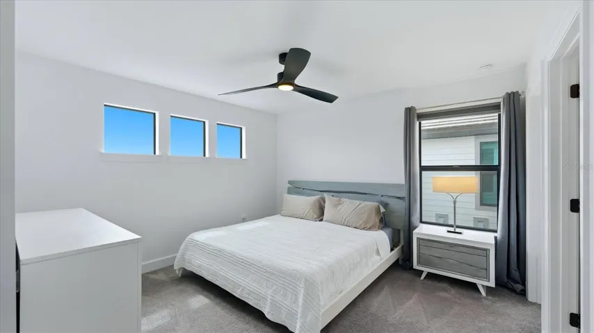 Bedroom 4 w/ Ensuite & Walk-in Closet