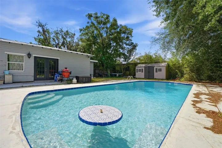 Pool with table