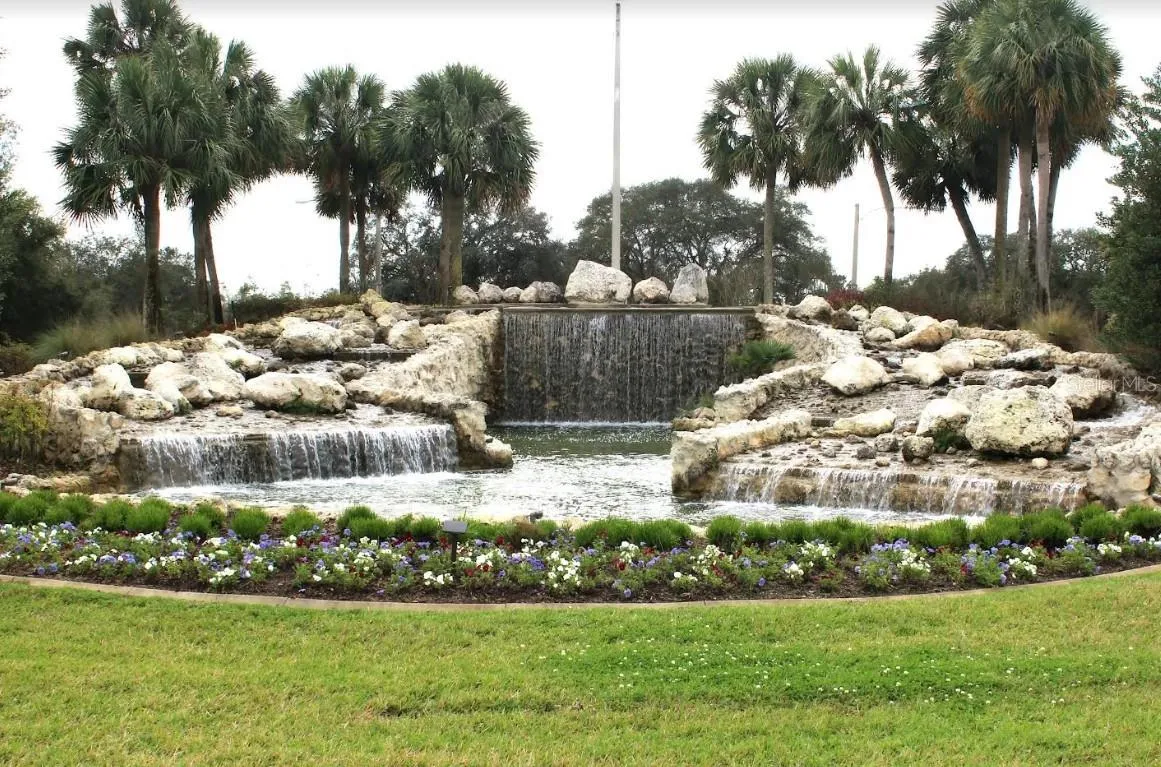 Marion Oaks