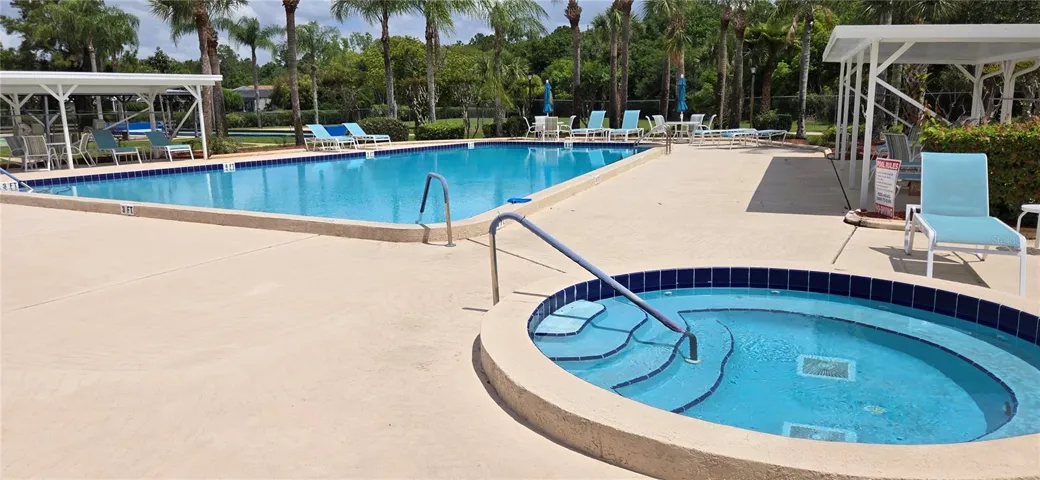 Community hot tub & pool