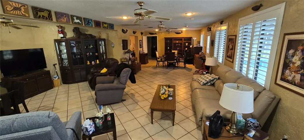 Gathering room/family room