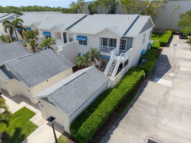 This is a 3-bed 2/bath end unit with extra side window ~